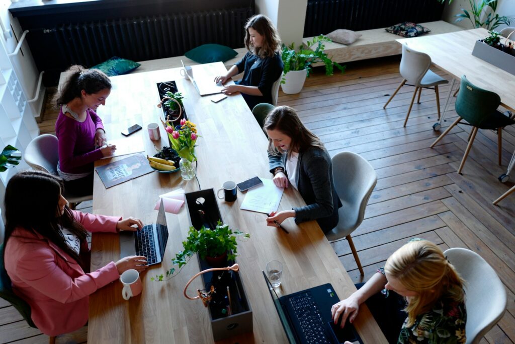 Gestión de equipos en pequeñas empresas formadas por mujeres